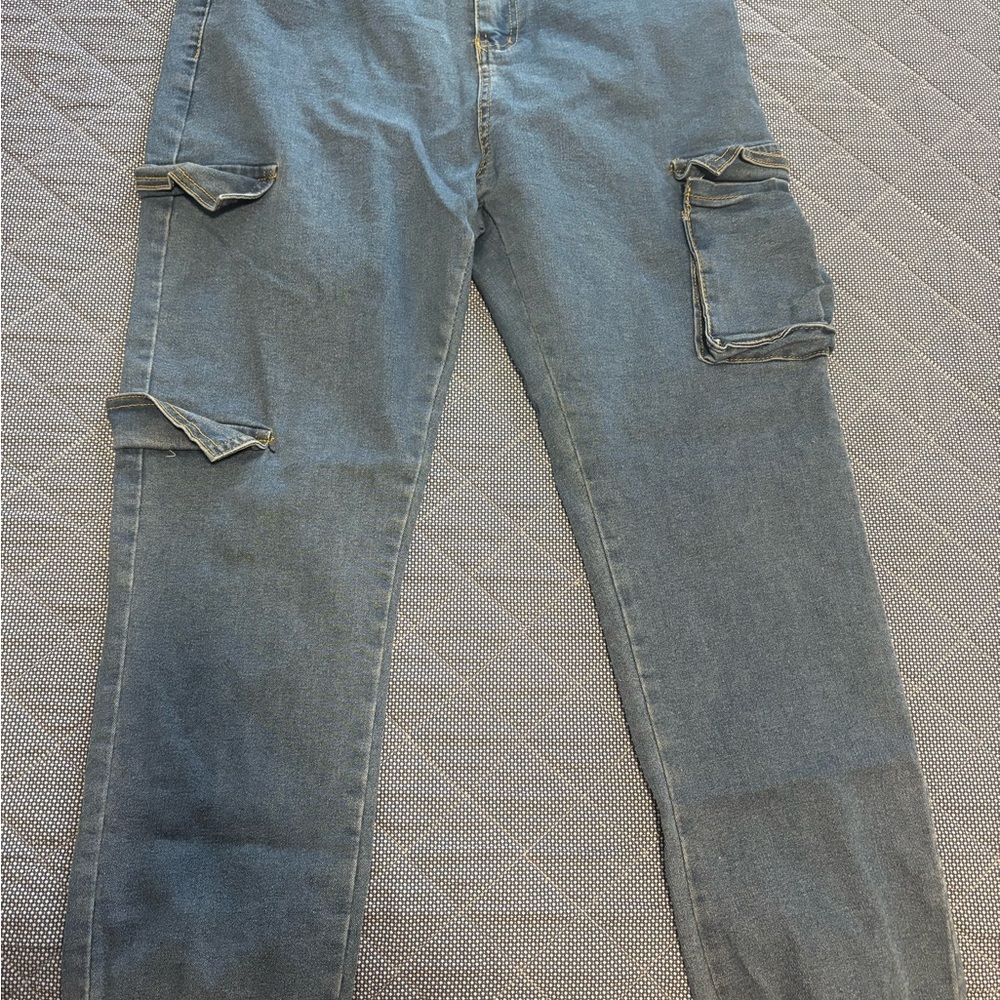 womens's Blue Cargo Jeans